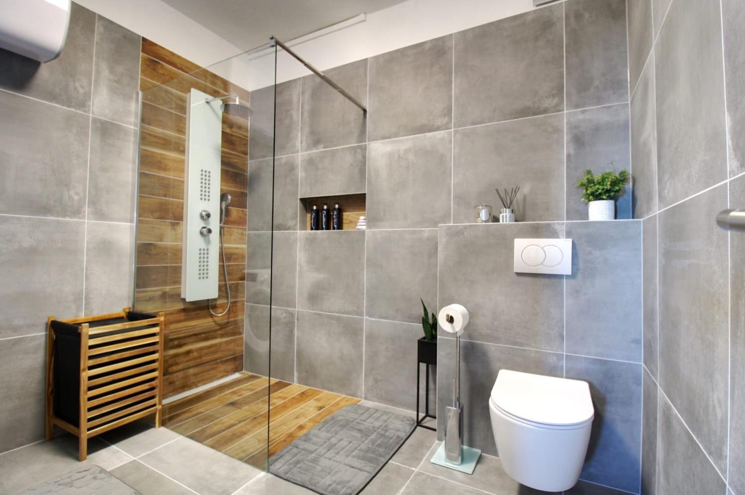 Apartment Becica Omis Exterior photo