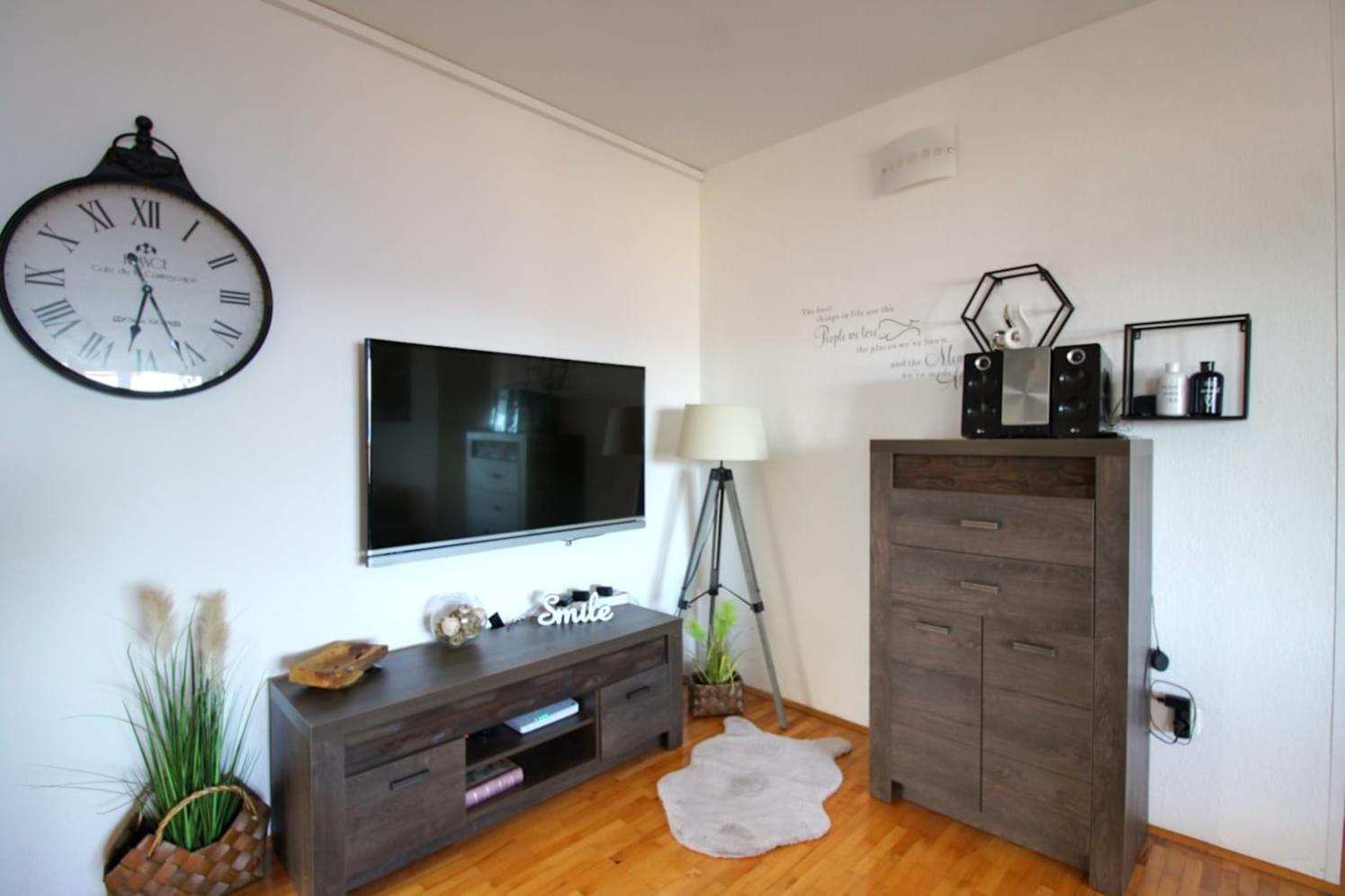 Apartment Becica Omis Exterior photo